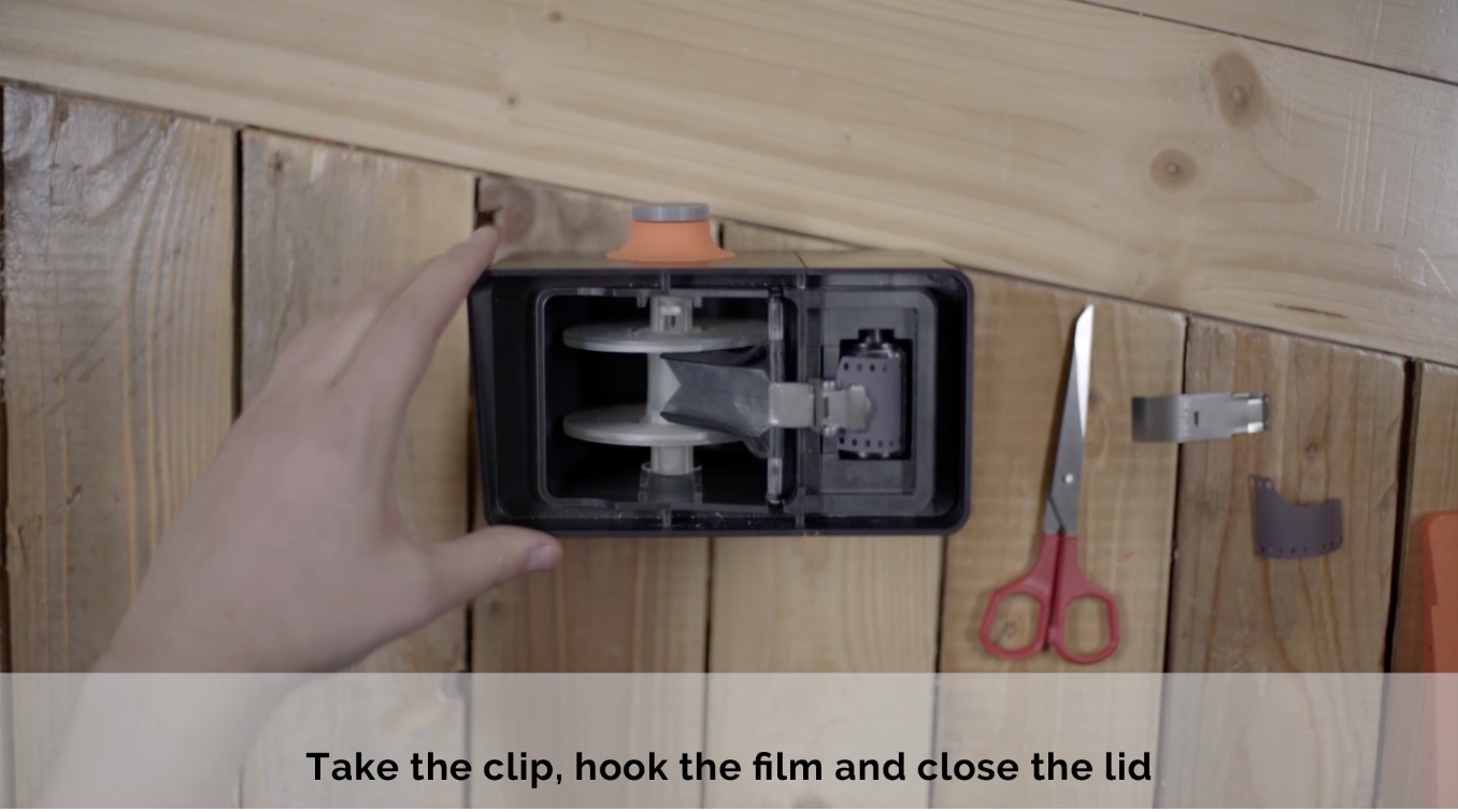 暗室不要の35mmフィルムや120フィルムを自宅で簡単に現像できる現像キット「LAB-BOX」 – KURA BASE